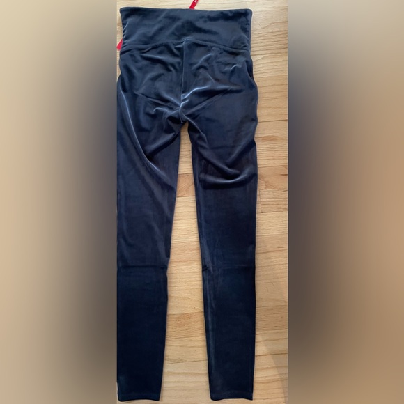 NWT SPANX Navy Velvet Leggings #2070 Size Medium - Picture 4 of 4